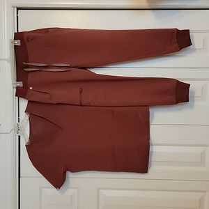 Figs Dark Cherry scrubs set, Casma top S, Zamora joggers XSP
